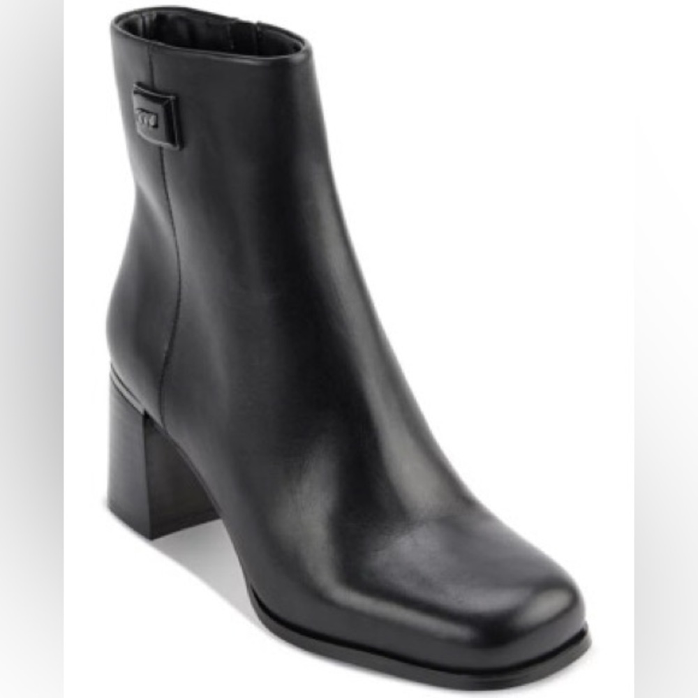 DKNY Women's Ranya Zip Ankle Booties- Size 8- Smooth Black Leather